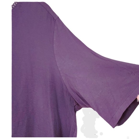 Pre-loved plus-size Samoon Purple V-neck with Metal Detail  T-shirt. Size 22US - Picture 4 of 10
